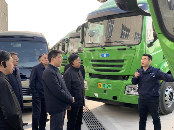 Anyang Municipal Party Secretary Yuan Jiajian and city leaders visited Anyang Fengyuan Hydrogen Energy for research